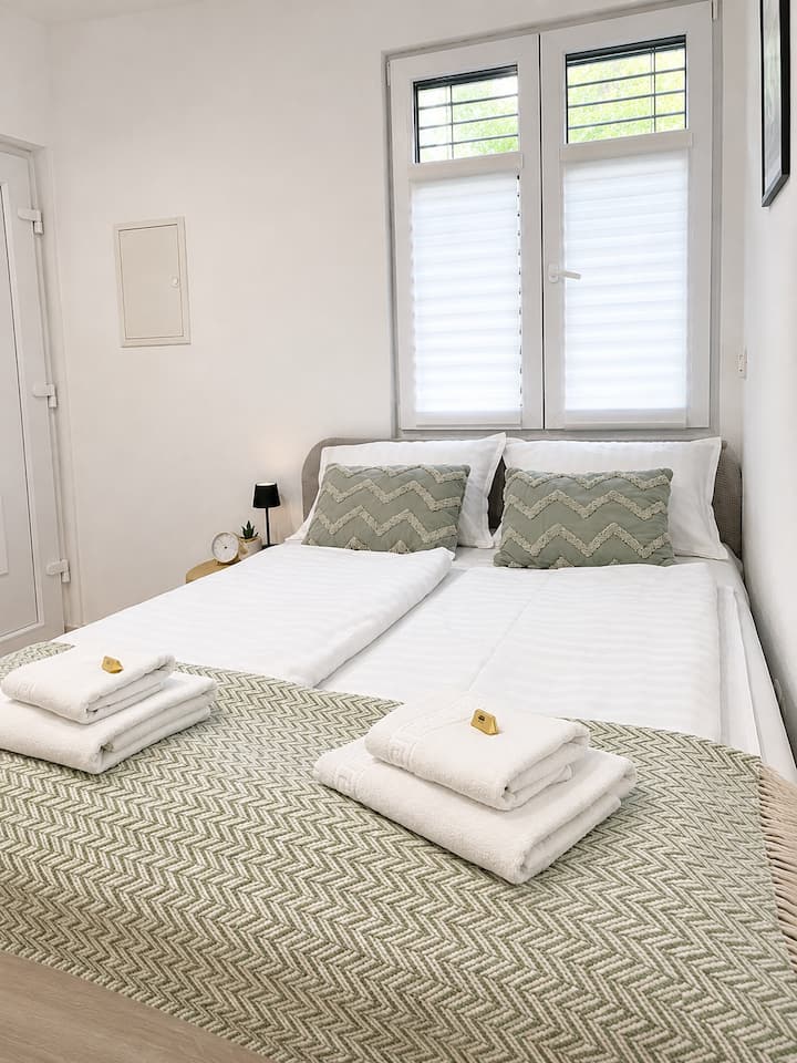 Chill And Cosy Studio In City Centre Cactus 8 - Liubliana