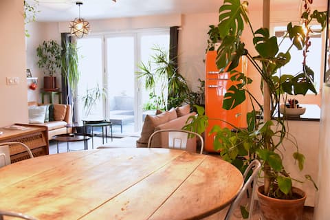 Top performing Airbnb: Apartment with patio and terrace in Cleunay Arsenal Redon