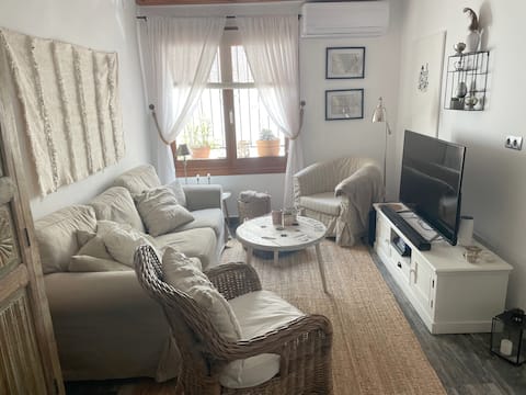 Popular Airbnb listing: Cozy Townhouse in Altea Old Town in Altea
