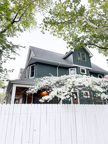 Family Friendly Guest Suite close to Prospect Park gallery image 2