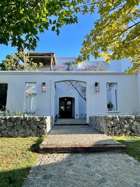 Spectacular Casa a Lagoon. Barrio Cerrado. Tigre