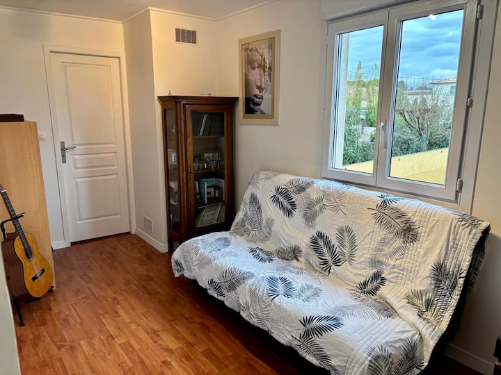 Schlafzimmer 6