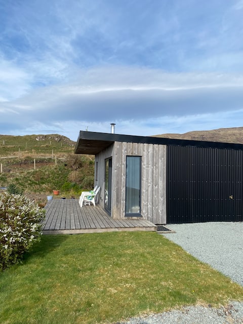 Successful Airbnb property: Avalon Chalet in Snizort