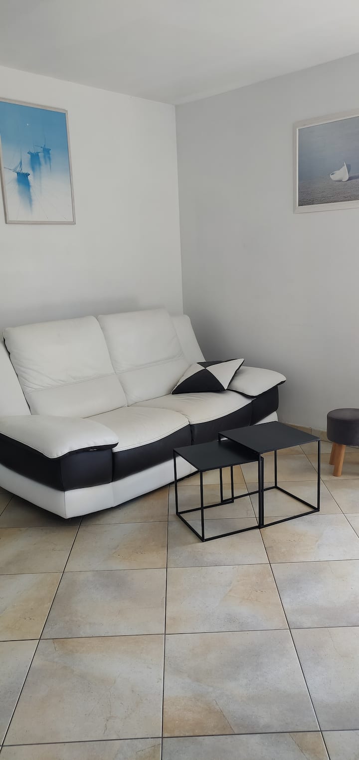 Villa 200m Plage, Piscine Chauffée, Jacuzzi - Gruissan