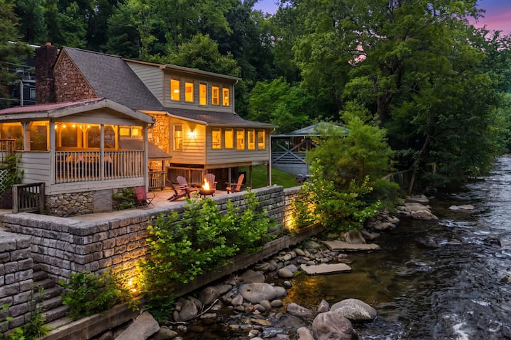 Simone's Cottage - Relax With A River View - Gatlinburg, TN