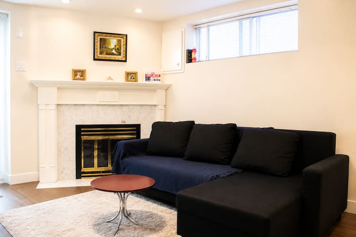 New! Lovely Renovated 1br, Central Van, 15min Yvr - Vancouver