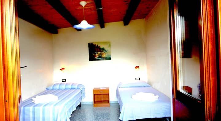 SAPPHIRE HOME, SUPER SUNNY BEDROOM 2