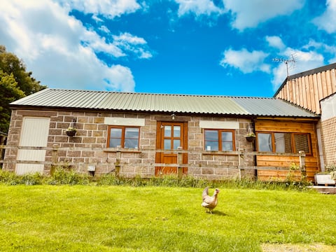 The Dairy, stunning views & close to Alton Towers