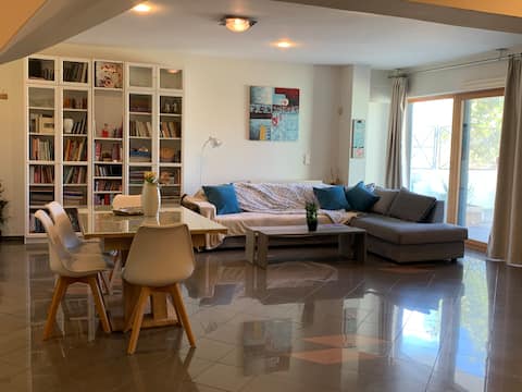 Top Airbnb: Eden Garden Luxury Loft near Airport and Knossos in δήμος αρχανών αστερουσίων