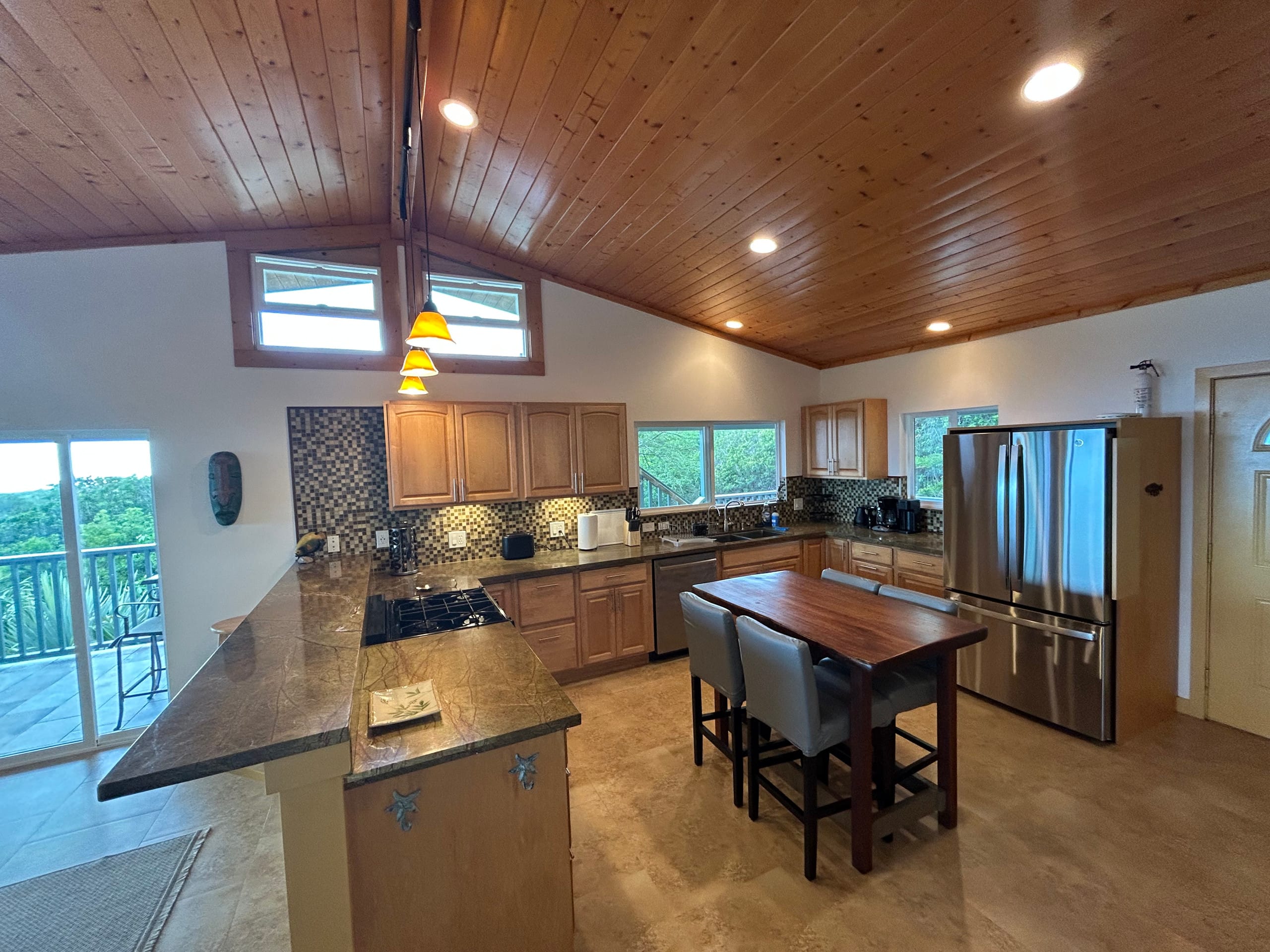Hale Malulani, Ocean Views, Privacy, Entire Estate - Photo 5