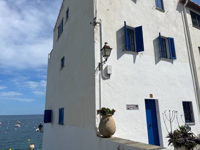 Espectacular casa frente al mar gallery image 5