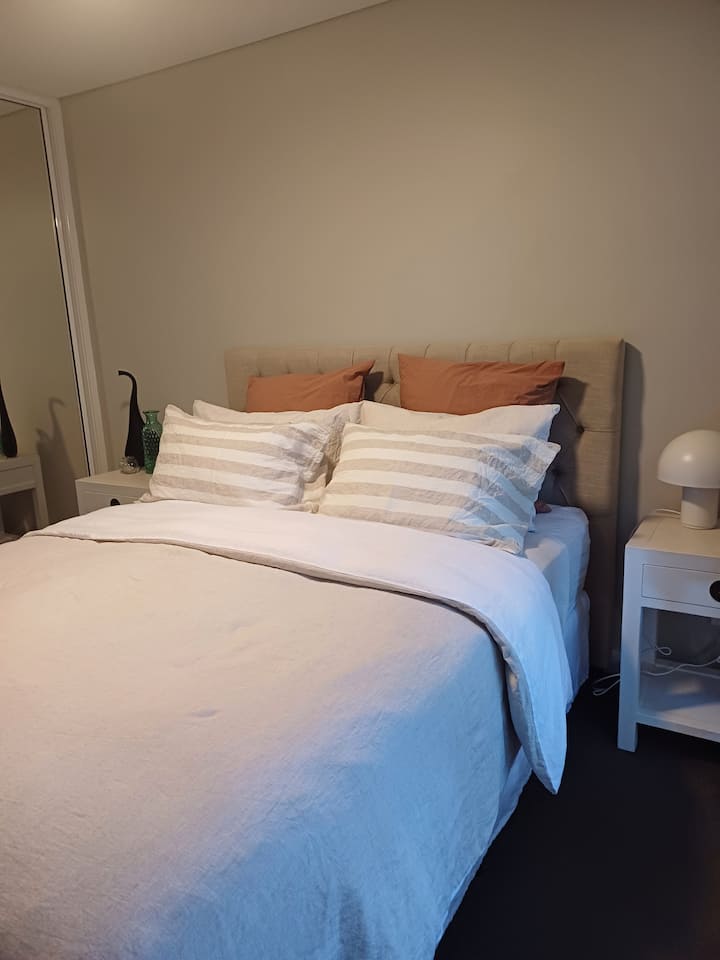 غرفة النوم 2