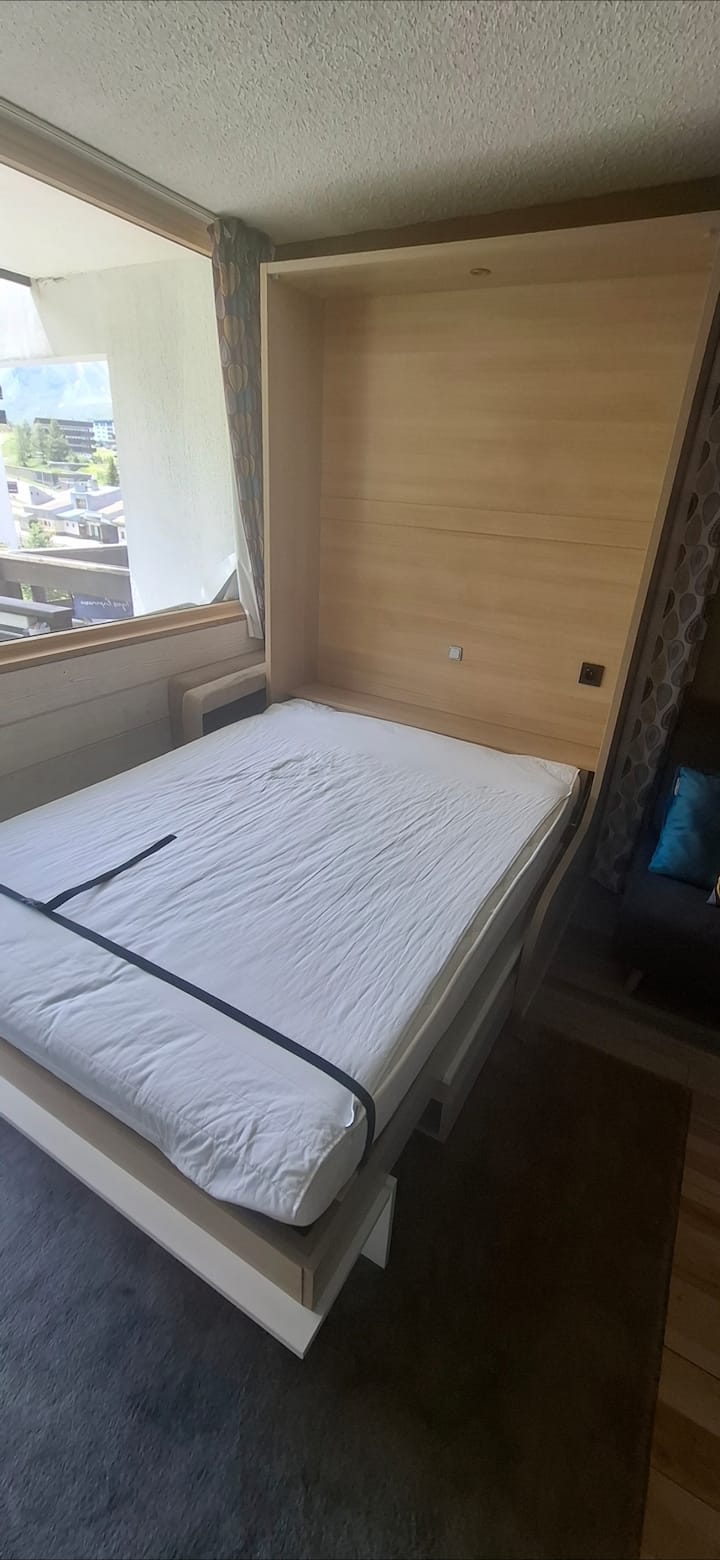 Ambienti i dhomës së gjumit