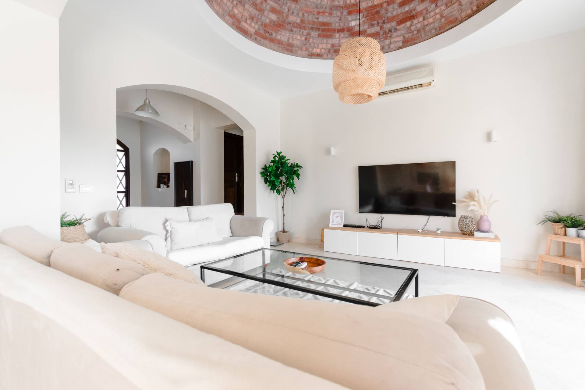 Cozy Villa Best Location, Private Pool & Garden