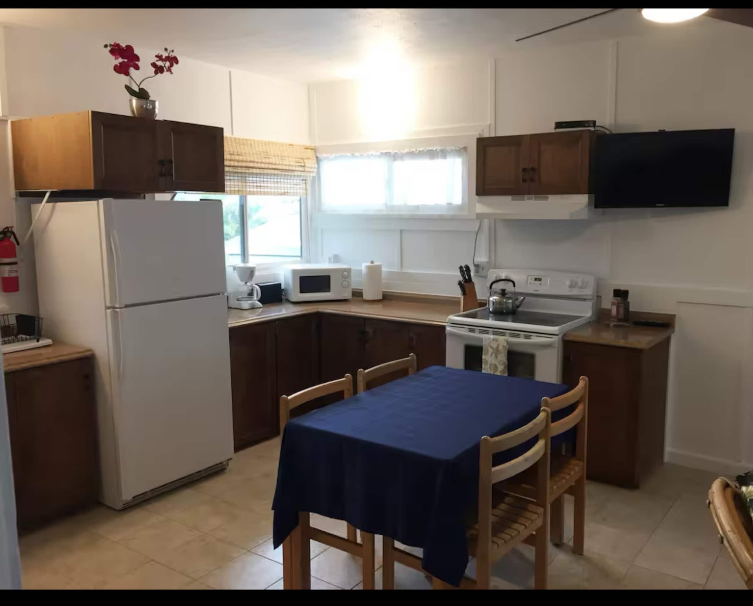 Home in Kailua · ★4.9 · 2 bedrooms · 3 beds · 1 private bath - Image 6