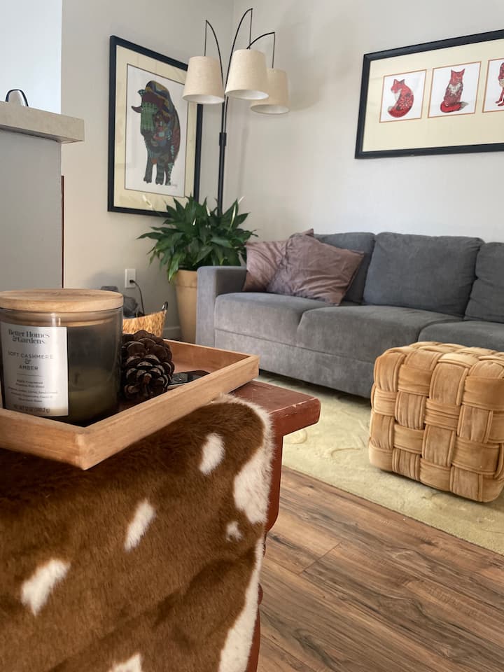 Anc Adventure Basecamp-remodeled W/private Yard - Anchorage, AK