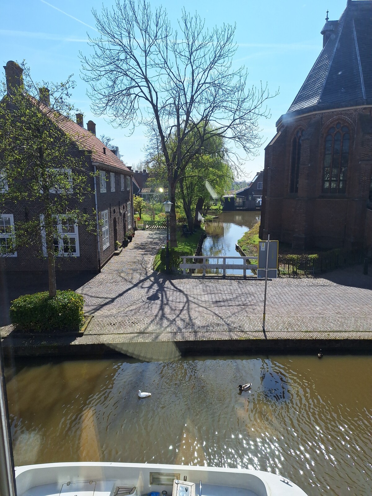 Top Airbnb: Wonderful upstairs! apartment. Parking village free. in Alkmaar