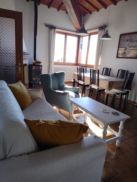 Successful Airbnb property: Cozy panoramic view on Chianti countryside escape in Reggello