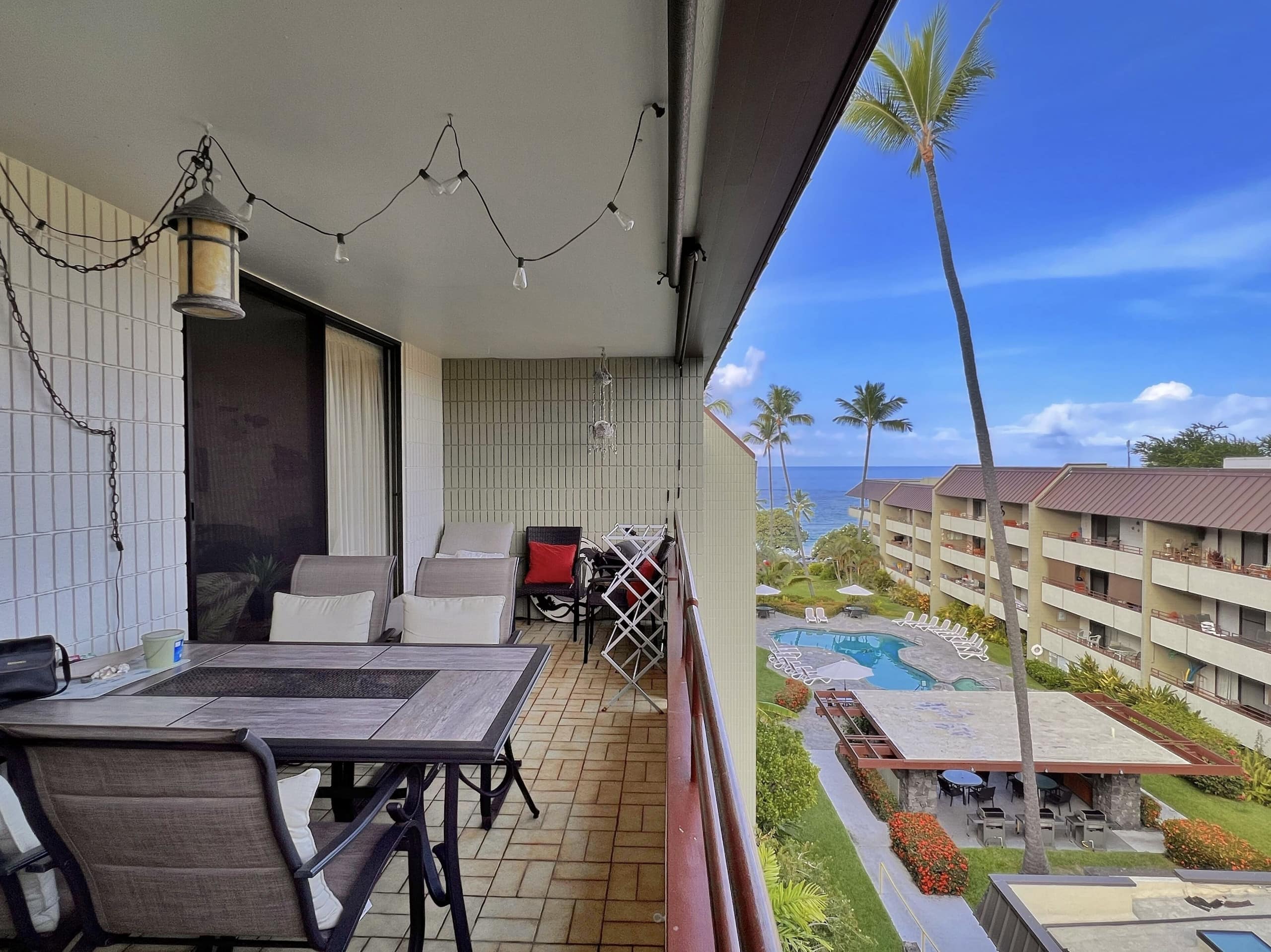 Condo in Kailua-Kona · ★4.93 · 2 bedrooms · 2 beds · 2 baths - Image 17