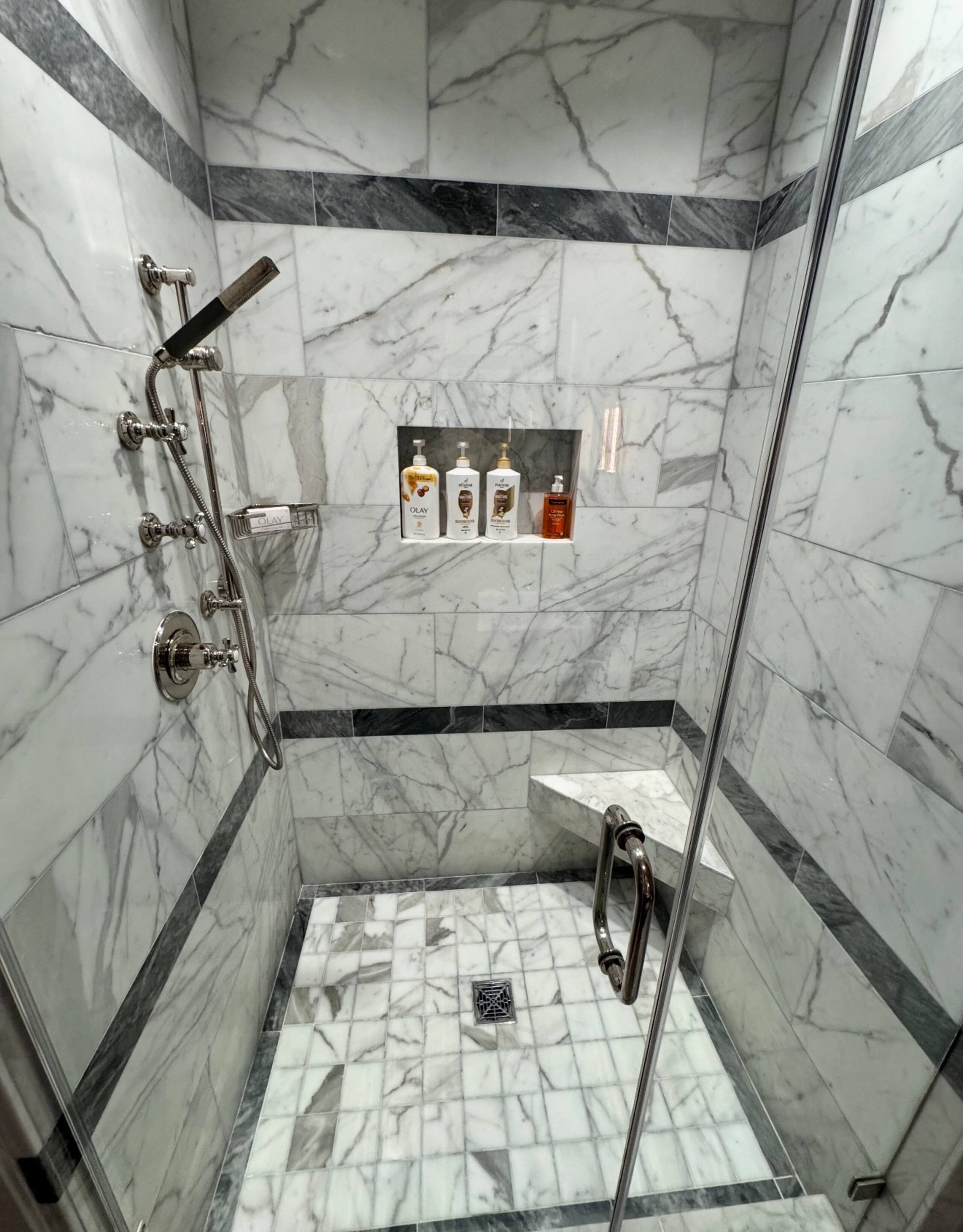 Home in San Francisco · ★4.99 · 2 bedrooms · 2 beds · 1 bath - Image 14