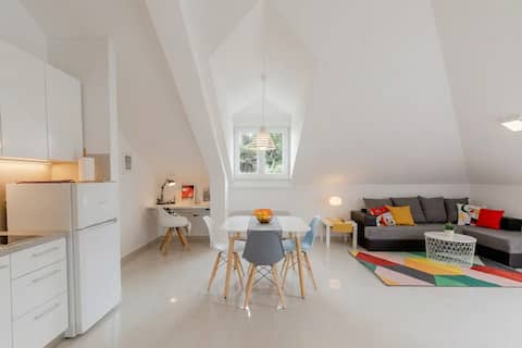 Successful Airbnb property: Walk to the Old Town from a Sparkling Modern Loft in Split