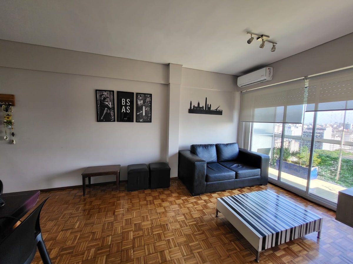 Airbnb con mejor rendimiento: Panoramic view. 4 People. Fully equipped. Downtown en San Nicolás