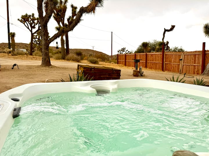 Joshua Tree's Old Paxton Historic Ranch! - Houses for Rent in