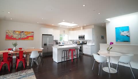 Spacious Getaway for Large Groups Near SF