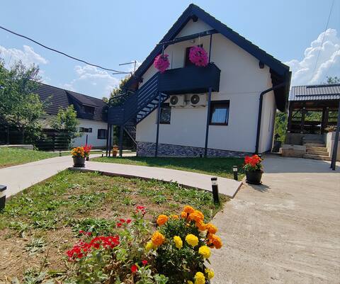 Sertic 4 Stars Suite