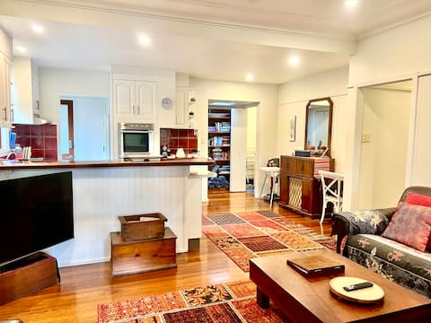 Successful Airbnb property: Pet-Friendly House | Walk to Beach and Town in Byron Bay
