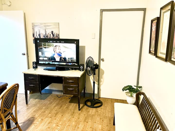 3 Bedroom 700mbps Wifi 2cr Jasmin 2-story Aptmnt - Cebu City