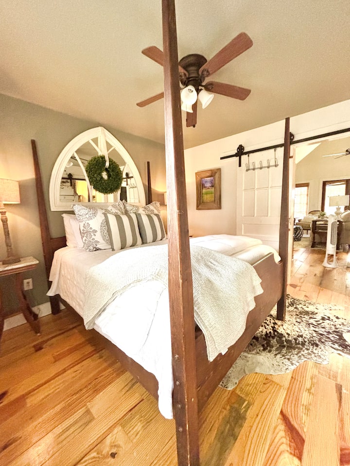 Despertar a esta vista todas las mañanas: pura relajación. Una escapada tranquila te espera en esta habitación de ensueño.