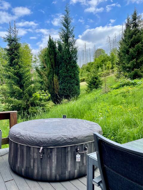 Bungalow with private hot tub & terrace