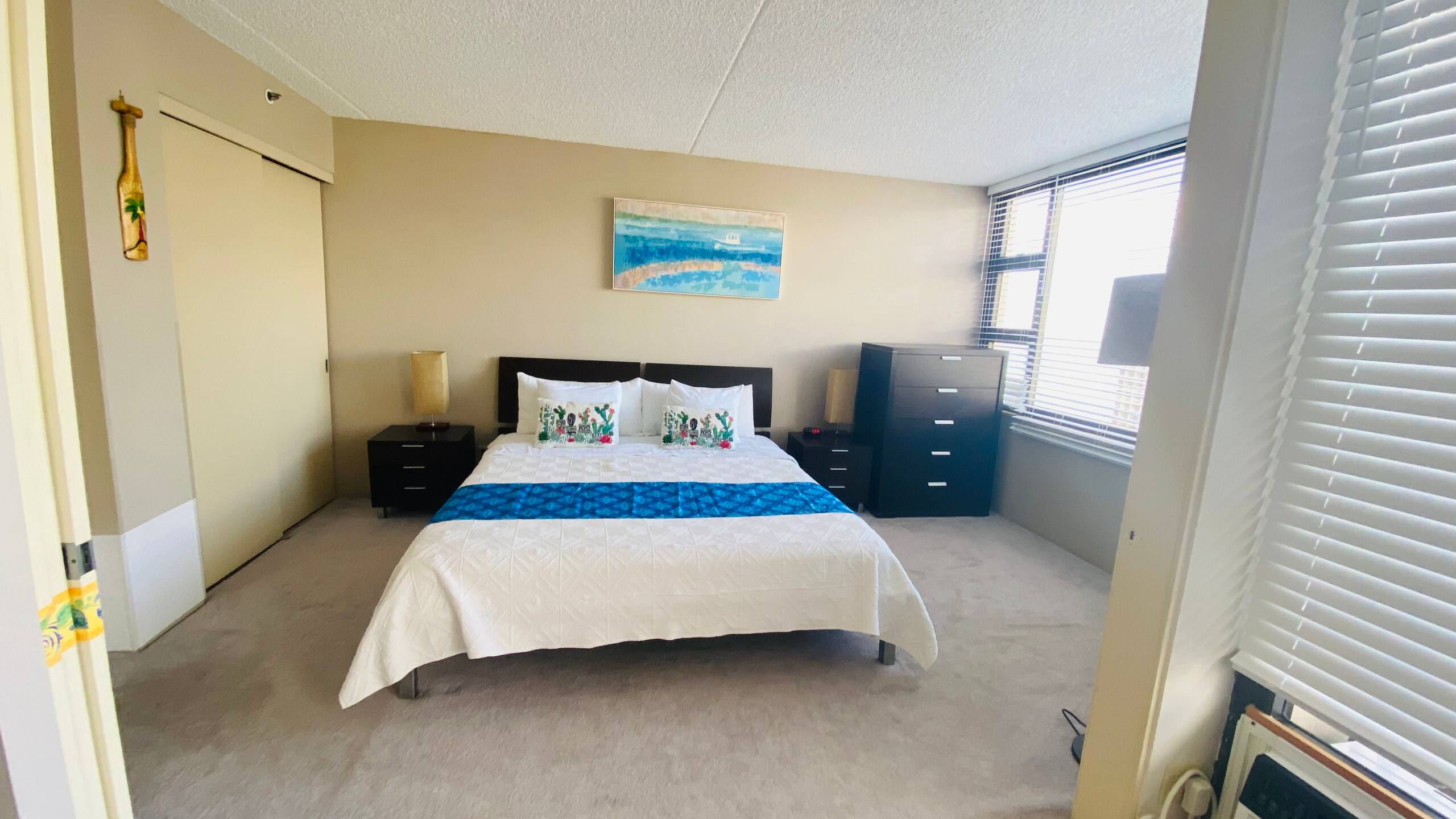 Condo in Honolulu · ★4.85 · 1 bedroom · 2 beds · 1 bath - Image 10