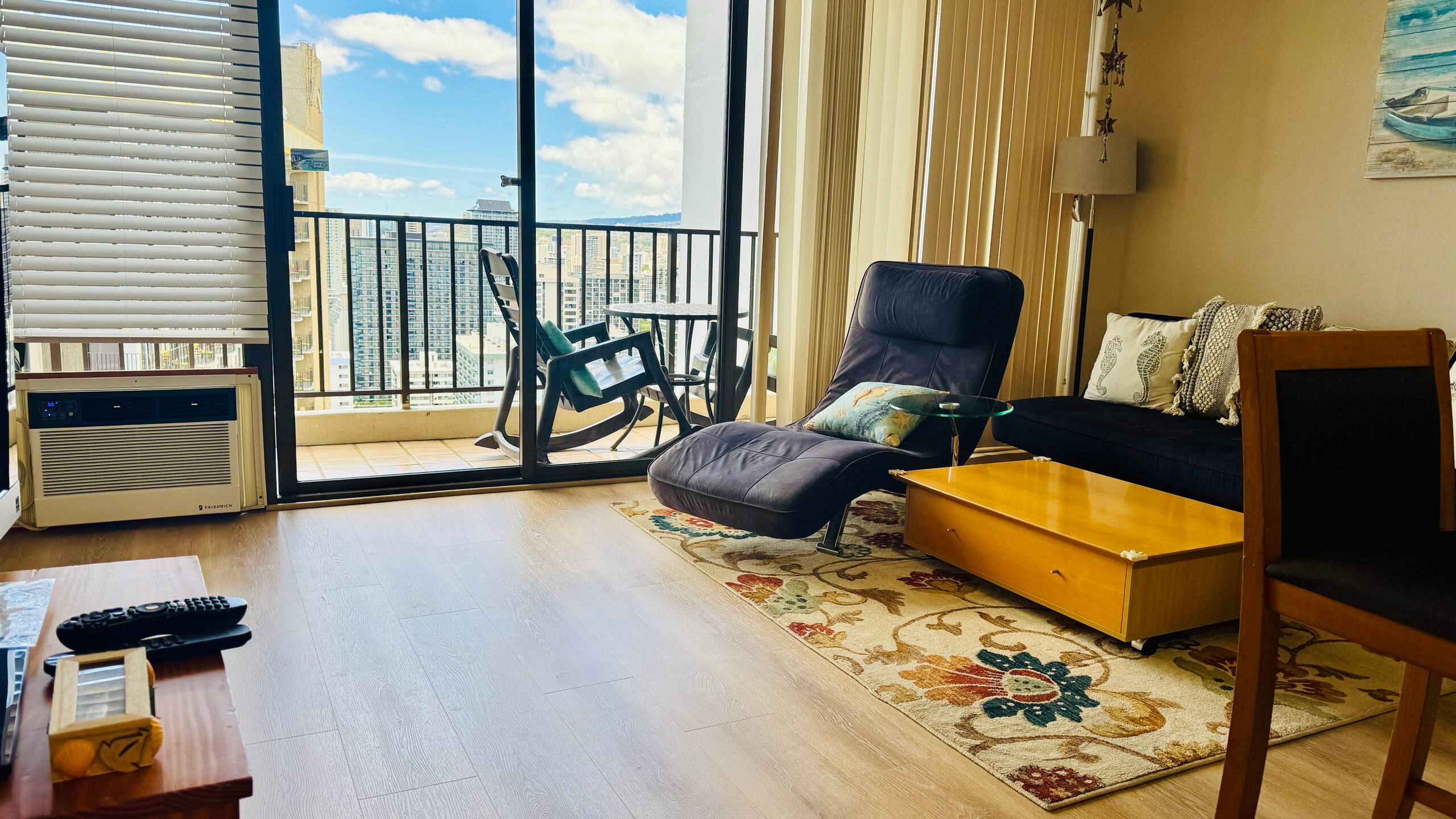 Condo in Honolulu · ★4.85 · 1 bedroom · 2 beds · 1 bath - Image 4