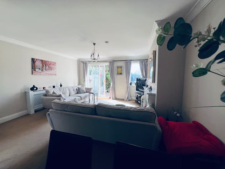 Orchards Residence - Rare Find - Cork (Ireland)