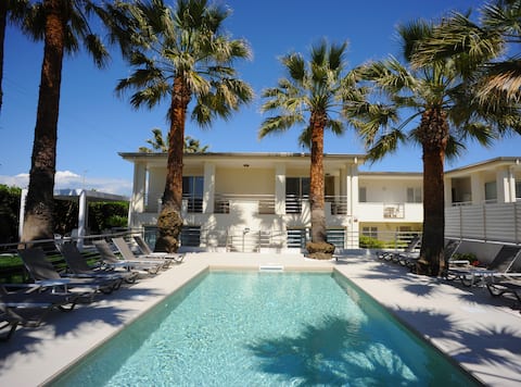 VILLA DALIA with private pool jacuzzi and beach