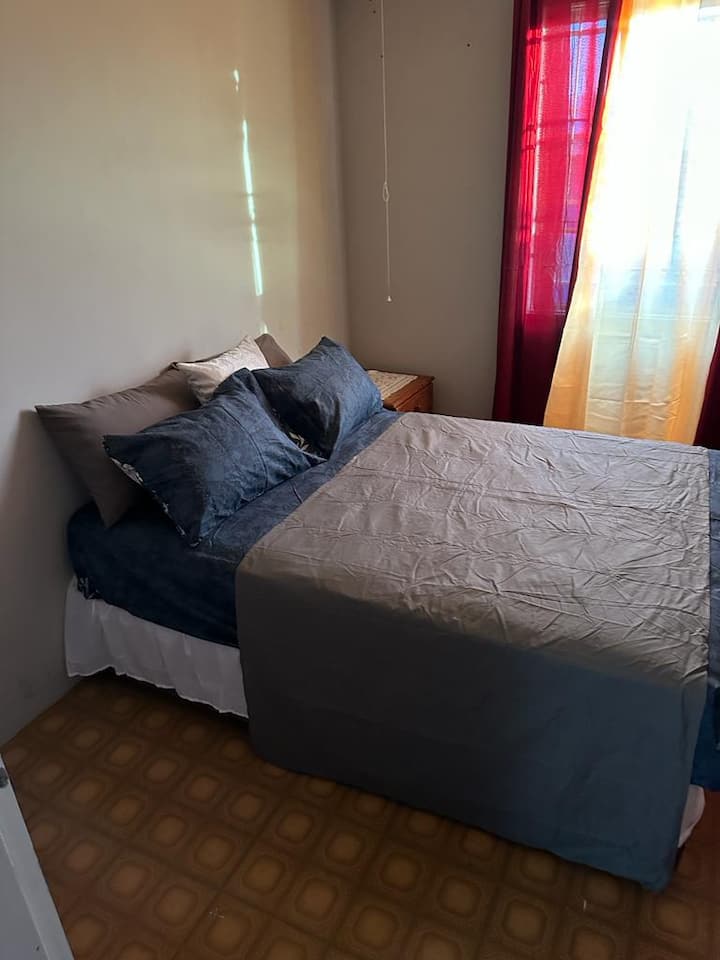 غرفة النوم 2