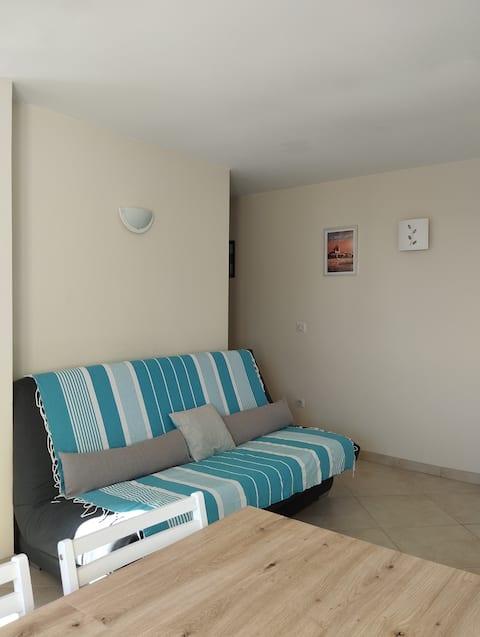 Top Airbnb: Beautiful 2 bedroom with sea view in Saintes Maries De La Mer