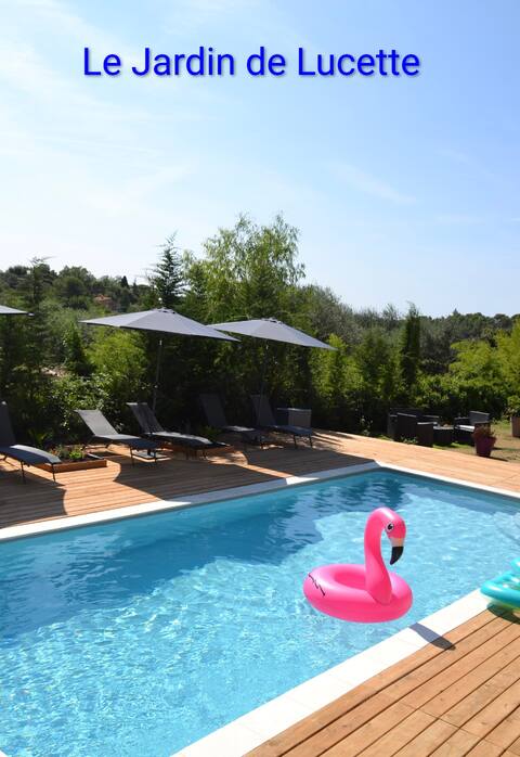 Large, friendly and bright villa with pool