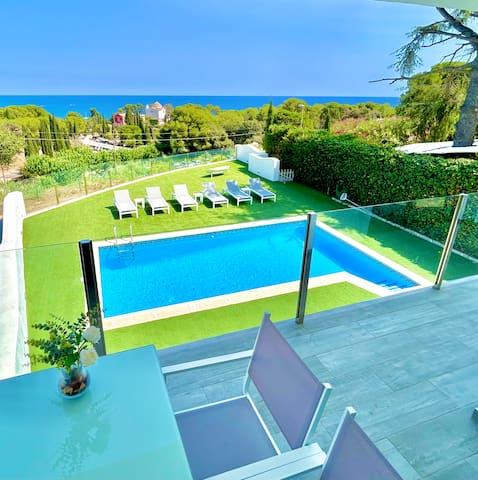 Villa.Sta.Cristina frente playa StaCristina AC/BBQ