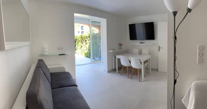 Charmant Studio En Rez De Jardin - Vallauris