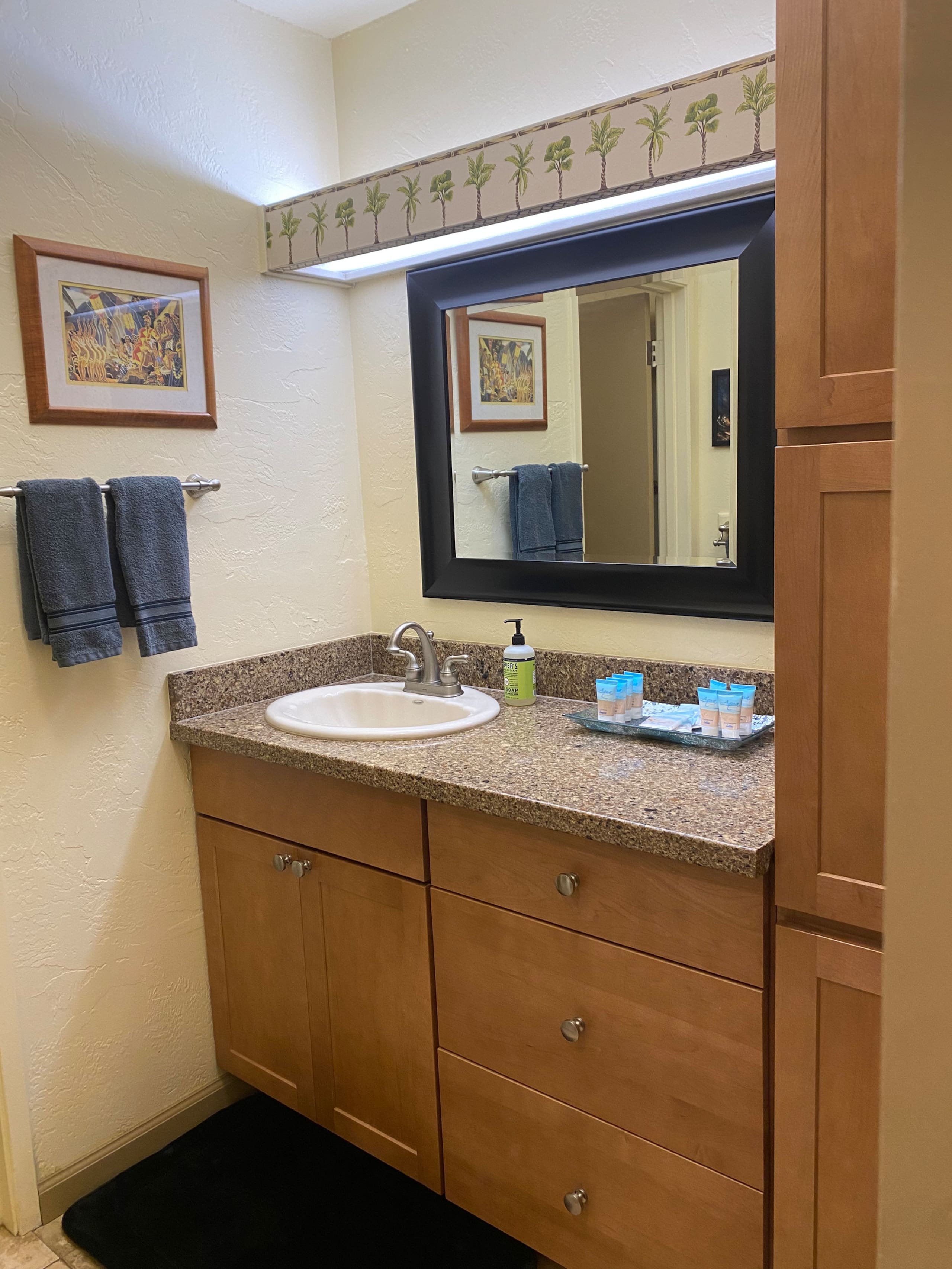 Kapa’a Condo W/ free parking + A/C - Image 6