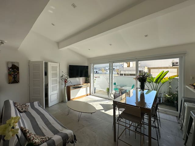 ELEGANT 3 BEDROOM PENTHOUSE IPANEMA IDEAL LOCATION