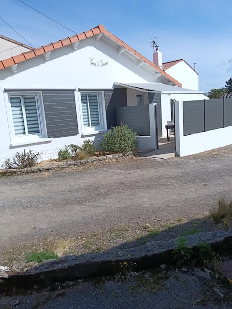 Top performing Airbnb: beachfront vacation rental in La Tranche Sur Mer