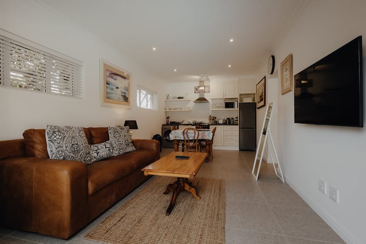 Seagulls Pool Cottage, 2 Bedroom Apartment / Plett - Plettenberg Bay