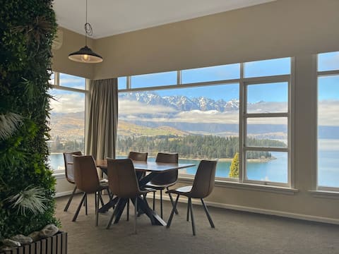 The Biggest & Best Views, 3 Bedrooms, Walk To Town