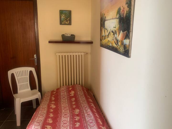 საძინებელი 1
