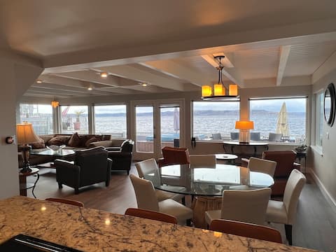 Redondo Beachfront Boardwalk Home