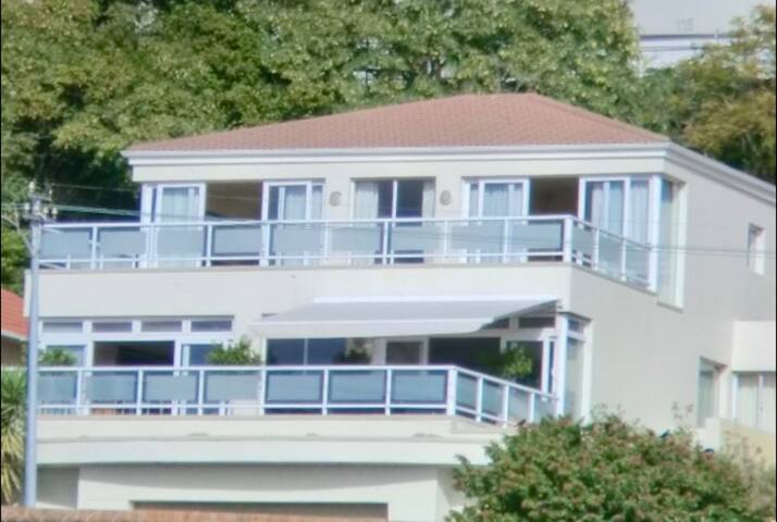 Villa with spectacular sea views gallery image 2